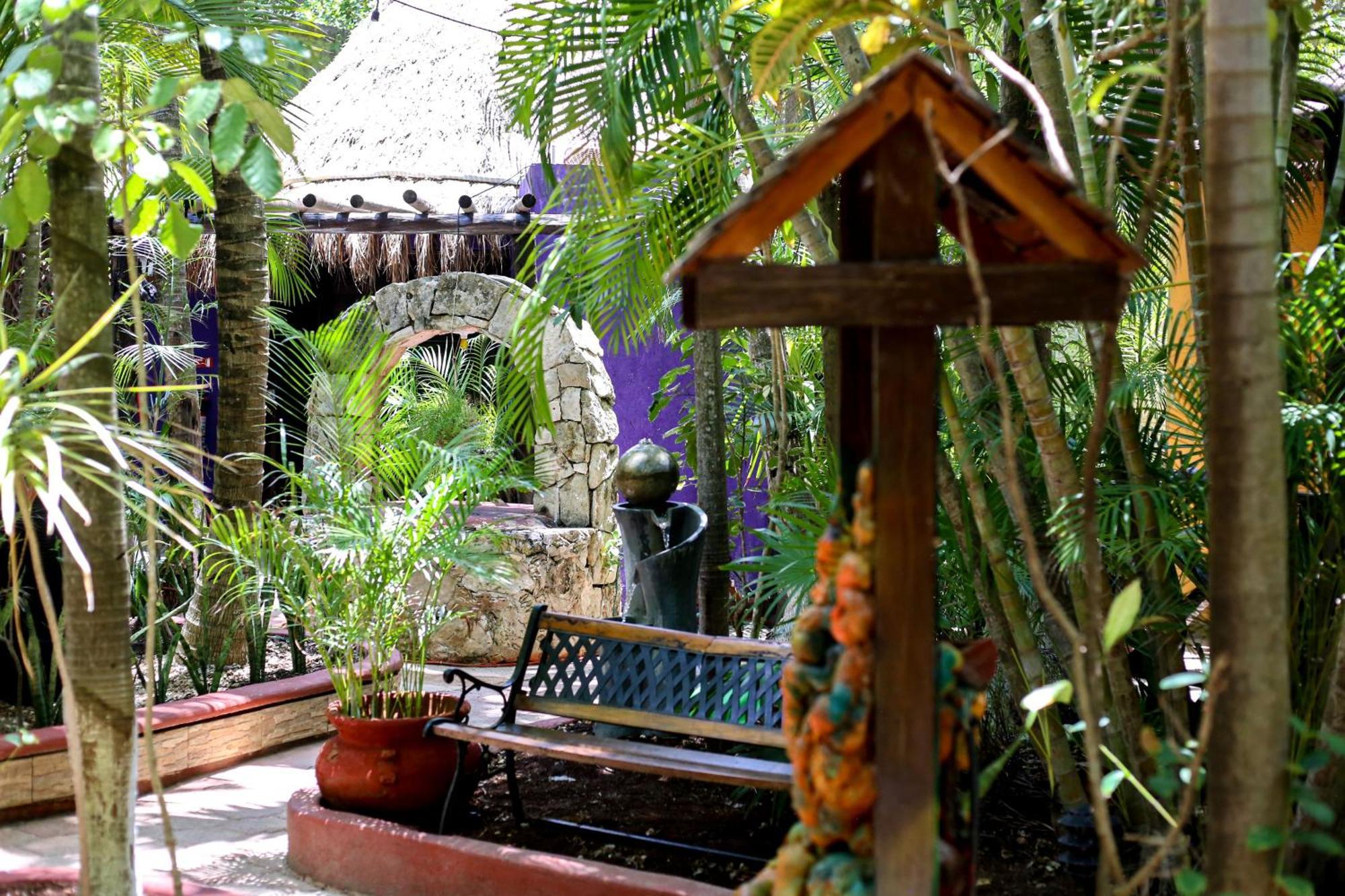 Cocos Cabanas Playa Del Carmen Adults Only Bagian luar foto