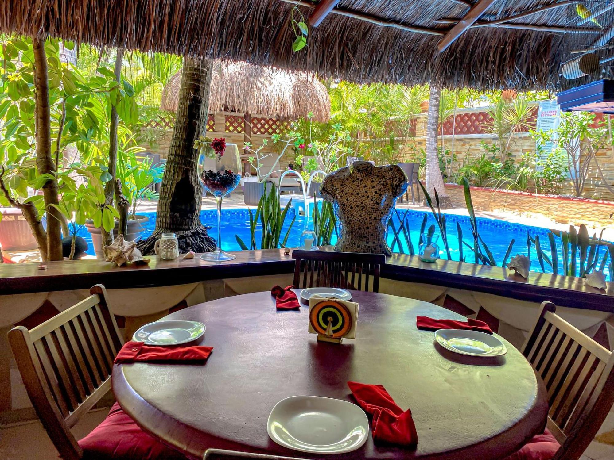 Cocos Cabanas Playa Del Carmen Adults Only Bagian luar foto