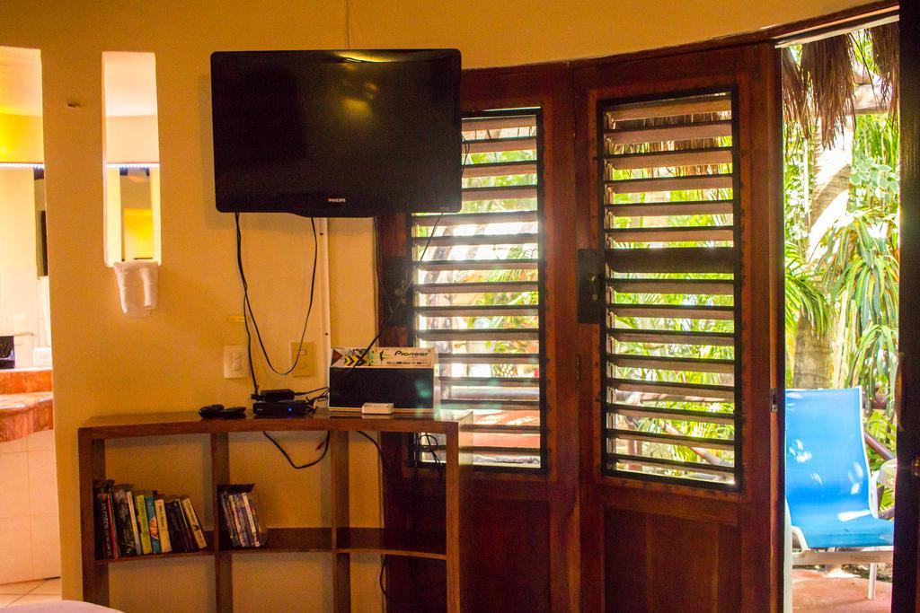Cocos Cabanas Playa Del Carmen Adults Only Bagian luar foto