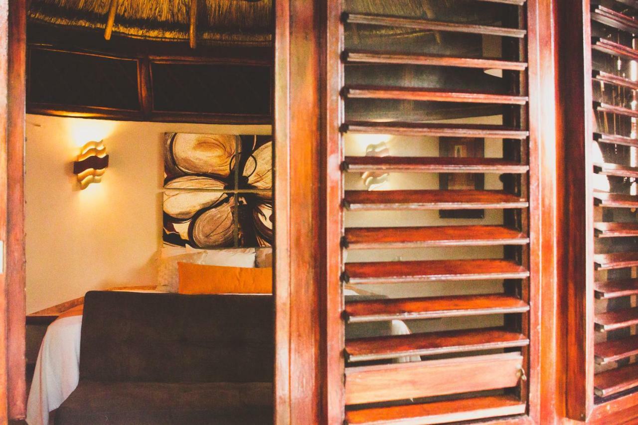 Cocos Cabanas Playa Del Carmen Adults Only Bagian luar foto